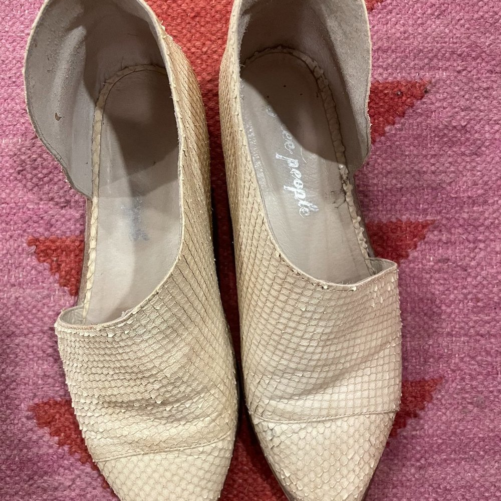 Free People Royale Flat White Embossed Flats Womens Size 37
